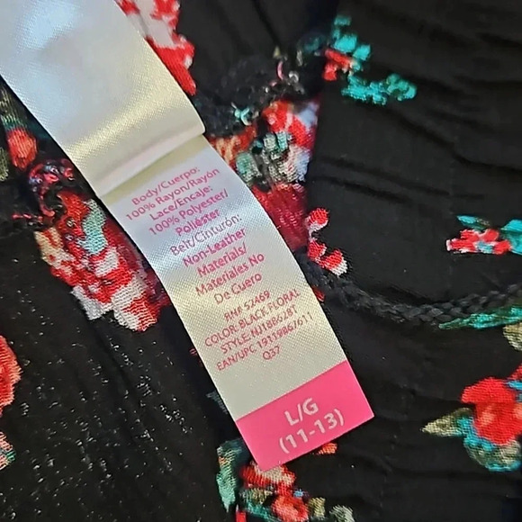 FANCY SHORTS - Picture 12 of 12